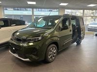 Neu Opel Combo Life XL Elegance 131 PS (96 kW) 2026 Grün Van / Kleinbus