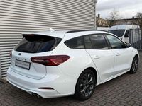 Gebraucht Ford Focus ST-Line 125 PS (91 kW) 2025 Weiß (frostweiß) Kombi