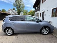 Gebraucht Toyota Verso Executive 150 PS (110 kW) 2009 Blau Van / Kleinbus