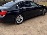 Gebraucht BMW 730 245 PS (180 kW) 2010 Schwarz Limousine