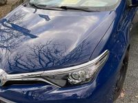 Gebraucht Toyota Auris Hybrid Cool 99 PS (72 kW) 2017 Dark blue/ solid blue Kleinwagen
