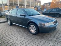 Gebraucht Skoda Octavia 102 PS (75 kW) 2009 Silber Limousine