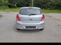 Gebraucht Hyundai i20 Edition 86 PS (63 kW) 2014 Silber Kleinwagen