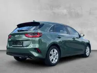 Gebraucht Kia Ceed Comfort 159 PS (116 kW) 2022 Experience green met. Kleinwagen