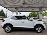 Gebraucht VW T-Roc 110 PS (80 kW) 2023 Weiß SUV
