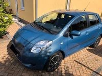 Gebraucht Toyota Yaris 69 PS (50 kW) 2006 Blau Kleinwagen