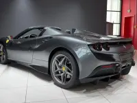 Gebraucht Ferrari F8 721 PS (530 kW) 2022 Grau Cabrio