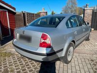 Gebraucht VW Passat 102 PS (75 kW) 2001 Silber Limousine
