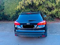 Second-hand Ford Focus 105 CP (77 kW) 2013 Negru Break