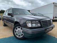 Gebraucht Mercedes E200 136 PS (100 kW) 1994 Schwarz Kombi