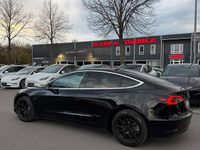 Second-hand Tesla Model 3 Standard Range Plus 236 kW (321 CP) 2020 Negru Berlinǎ