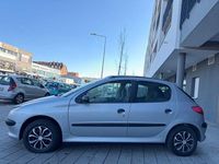 Gebraucht Peugeot 206 Style 60 PS (44 kW) 2000 Grau Limousine