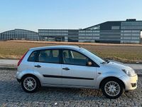 Gebraucht Ford Fiesta 80 PS (58 kW) 2006 Silber Kleinwagen