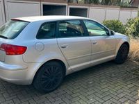 gebraucht Audi A3 8P 1.6 bei 112Tsd Motor neu, Kupplung muss gemacht werden