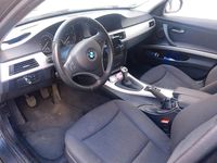 Gebraucht BMW 320 177 PS (130 kW) 2009 Schwarz Kombi