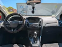Gebraucht Ford Focus 125 PS (91 kW) 2018 Rot Limousine