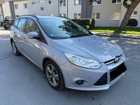 Gebraucht Ford Focus 140 PS (102 kW) 2013 Grau Kombi