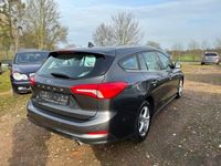 Gebraucht Ford Focus Cool & Connect 120 PS (88 kW) 2018 Grau Kombi