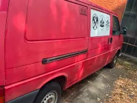 Gebraucht VW T4 102 PS (75 kW) 2002 Rot Van