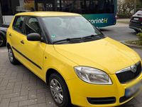 Gebraucht Skoda Fabia 69 PS (50 kW) 2009 Gelb Limousine
