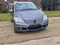 Gebraucht Mercedes A200 140 PS (102 kW) 2012 Grau Kleinwagen
