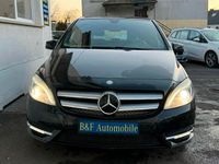 Gebraucht Mercedes B180 122 PS (89 kW) 2013 Schwarz Van / Kleinbus