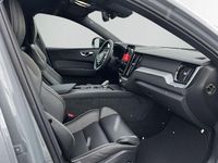 Neu Volvo XC60 Plus 250 PS (183 kW) 2025 Grau SUV