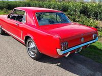 Second-hand Ford V8 202 CP (148 kW) 1965 Roșu Coupe