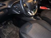 Gebraucht Peugeot 208 Allure 99 PS (72 kW) 2017 Rot Kleinwagen