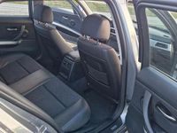 Gebraucht BMW 318 143 PS (105 kW) 2012 Grau Kombi