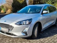 Używany Ford Focus Cool & Connect 120 KM (88 kW) 2020 Srebrny Kombi