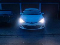 Gebraucht Opel Astra GTC 200 PS (147 kW) 2014 Weiß Coupé