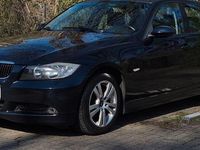 Gebraucht BMW 318 122 PS (89 kW) 2006 Blau Limousine