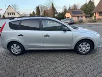Gebraucht Hyundai i30 125 PS (91 kW) 2008 Silber Kombi