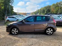 Gebraucht Renault Scénic III 131 PS (96 kW) 2010 Braun Van / Kleinbus