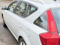 Gebraucht Kia Ceed Spirit 125 PS (91 kW) 2011 Silber Kleinwagen