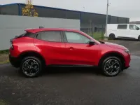 Nouă Alfa Romeo Junior 145 CP (106 kW) 2026 Roșu SUV