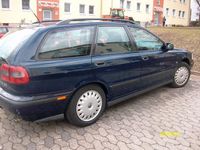 Gebraucht Volvo V40 109 PS (80 kW) 2000 Blau Kombi