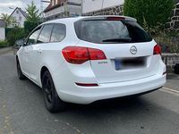 Gebraucht Opel Astra 116 PS (85 kW) 2011 Weiß Kombi