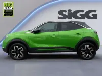 Gebraucht Opel Mokka Elegance 131 PS (96 kW) 2022 Matcha green/ikone gruen SUV