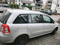 Usata Opel Zafira 2008 Argento Monovolume