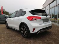 Gebraucht Ford Focus Active 150 PS (110 kW) 2019 Frostweiß Limousine