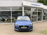 Gebraucht Hyundai i30 Passion Plus 120 PS (88 kW) 2018 Blau Kleinwagen
