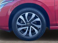 Gebraucht VW Golf VIII Active 110 PS (80 kW) 2021 Kings red Limousine