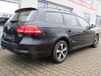 Gebraucht VW Passat Trendline 140 PS (102 kW) 2012 Deep black perleffekt Kombi