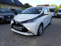 Gebraucht Toyota Aygo 69 PS (50 kW) 2015 Weiss Kleinwagen