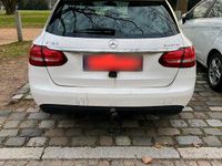 Gebraucht Mercedes C180 116 PS (85 kW) 2015 Weiß Kombi