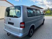 Gebraucht VW T5 102 PS (75 kW) 2011 Reflexsilber metallic (metallic) Van