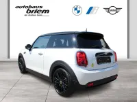 Gebraucht Mini Cooper SE 135 kW (184 PS) 2023 Weiß Kleinwagen