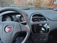 Gebraucht Fiat Punto 69 PS (50 kW) 2017 Weiß Kleinwagen